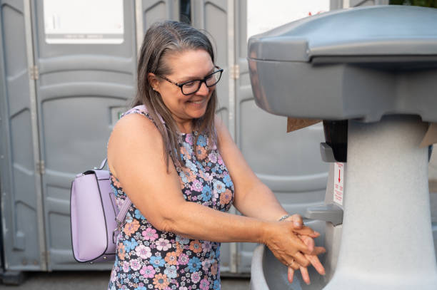 Best Construction site porta potty rental  in Bloomfield, IA